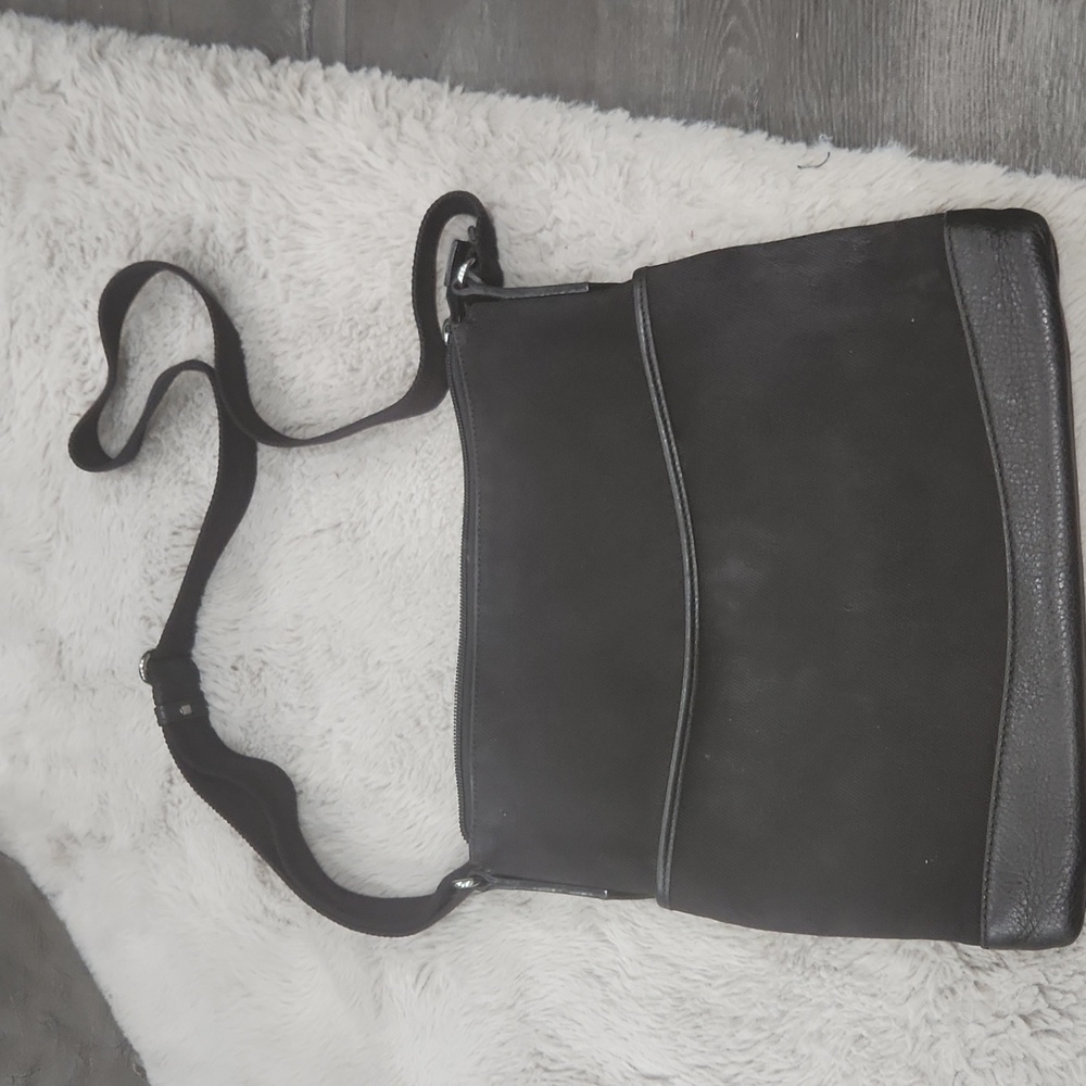 Gucci Black Messagner Crossbody Bag - Picture 2 of 10